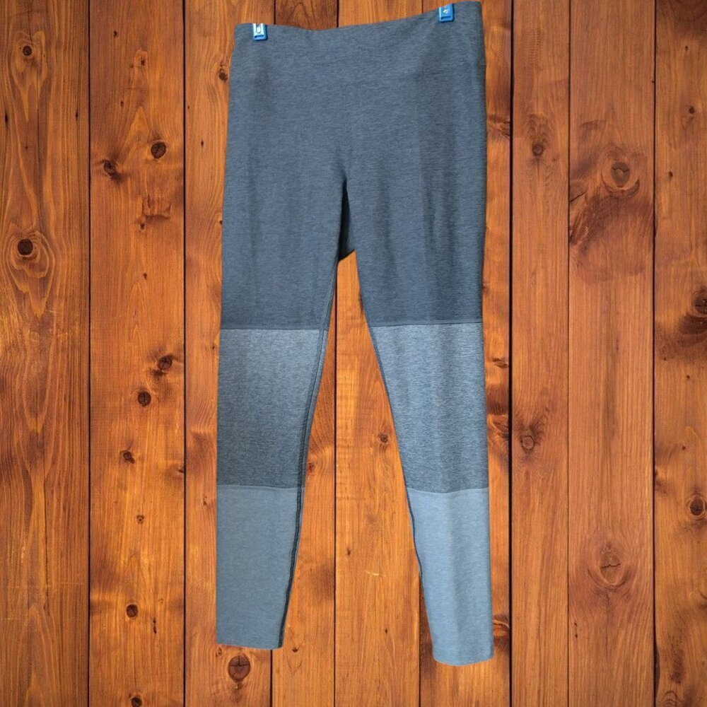Outdoor Voices Size Medium 7/8 Gray Colorblock Leggings Activewear Yoga Gym